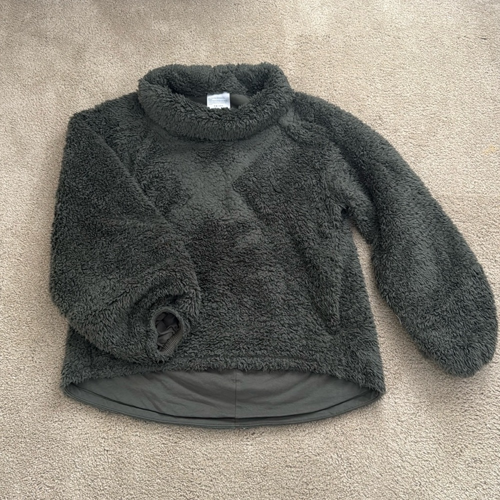 Lululemon mockneck sherpa with pockets